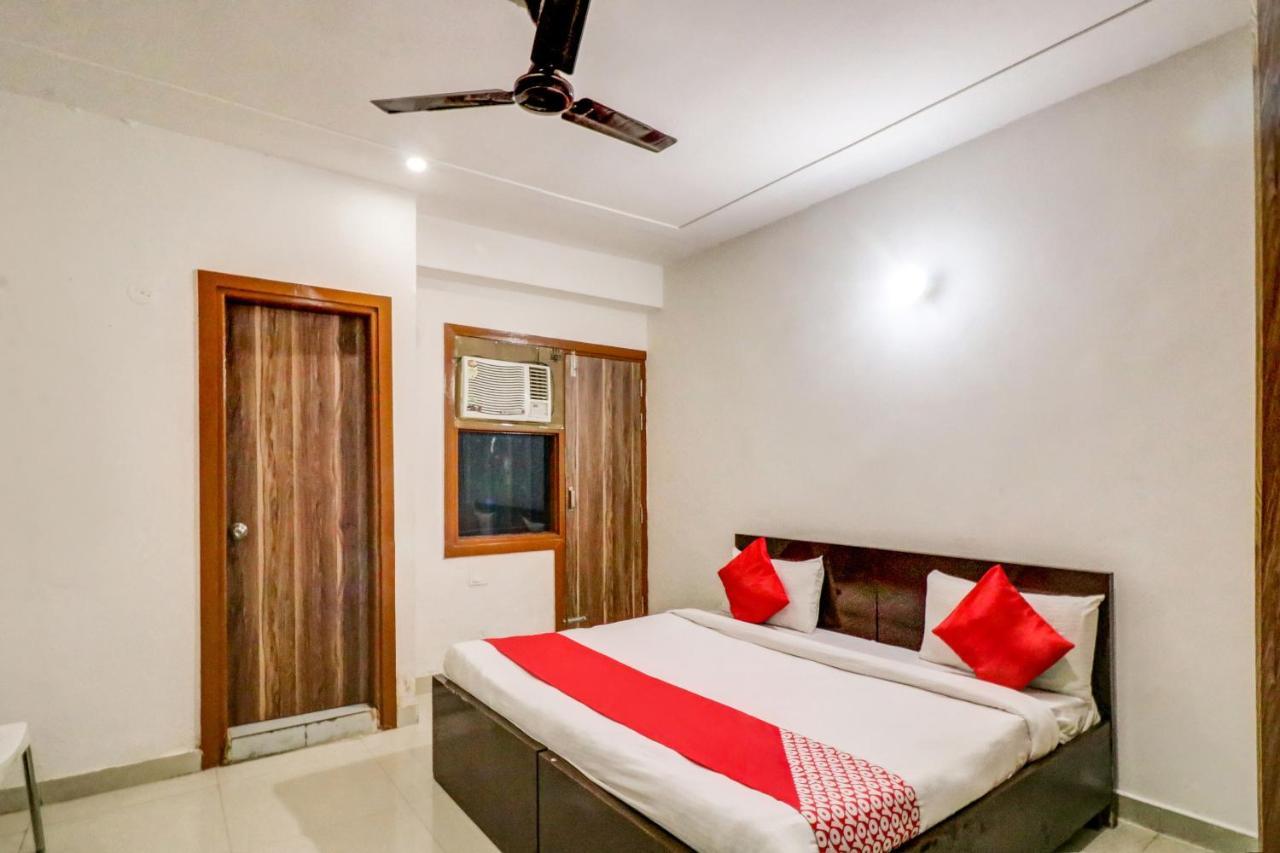 Oyo 71597 The Shivaay Residency Hotel Gurgaon Exterior foto